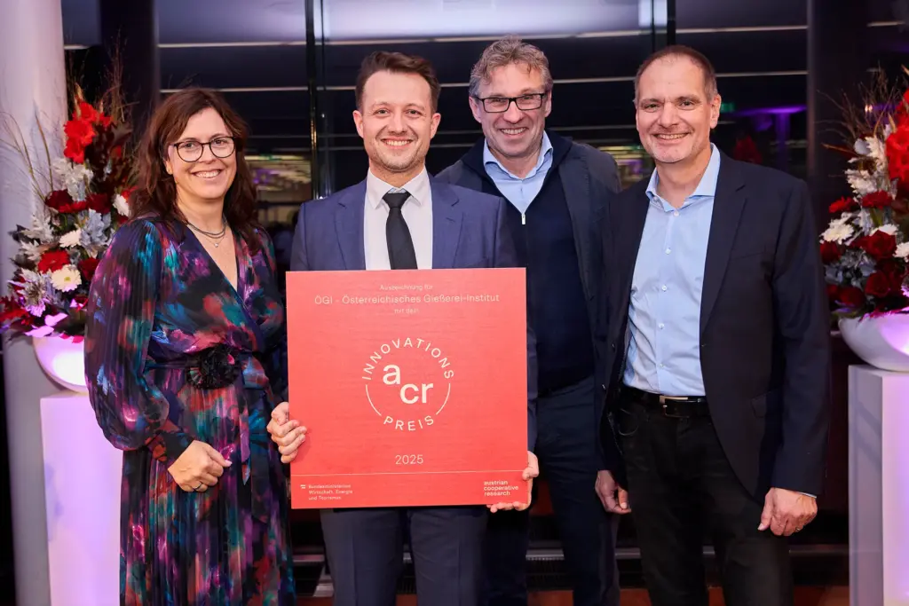v.l.n.r.: Iris Filzwieser (Präsidentin ACR), Mirnes Berbic (Projektleiter*), Bernhard Dichtl (Stev. Vorstandsvorsitzender*), Peter Liepert (Geschäftsführer, *Verein für praktische Gießereiforschung)